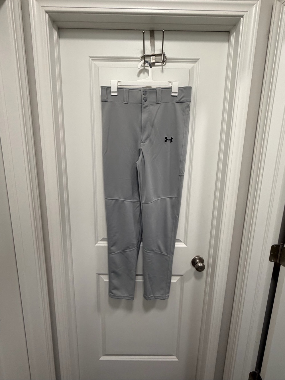 Under Armour baseball Light Gray Athletic Joggers size yXL EUC